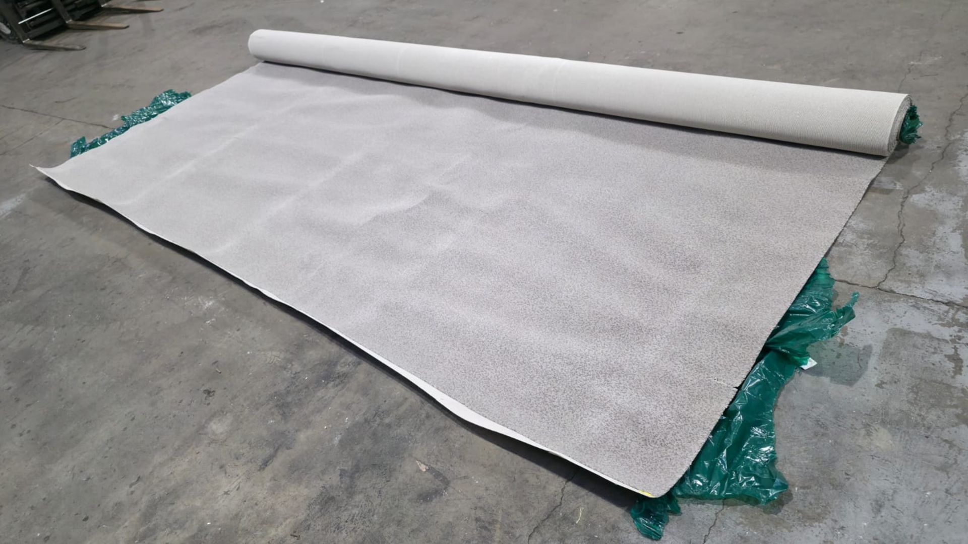 Ulster carpet - light grey with darker grey speckles - approx dimensions: L 6000 x W 4570mm
