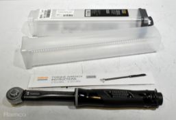 Halfords 3/8 inch torque wrench 12-60 Nm with case
