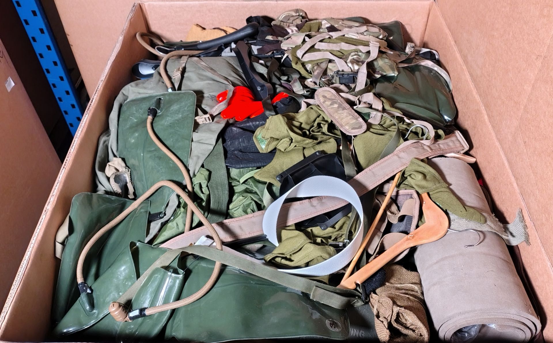 Various types of ex-military hardware and accessories - 119kg – may require repair/be incomplete - Image 12 of 13