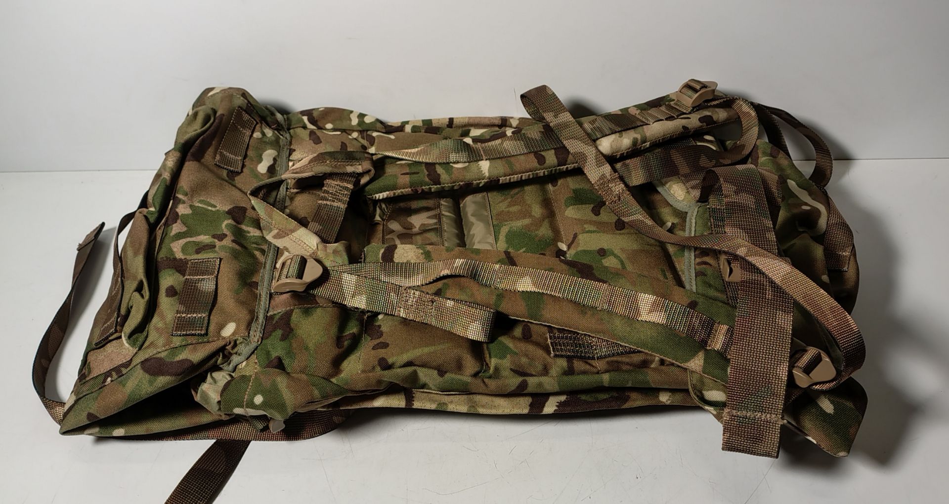 12x British Army DPM long convoluted rucksacks - Image 4 of 10