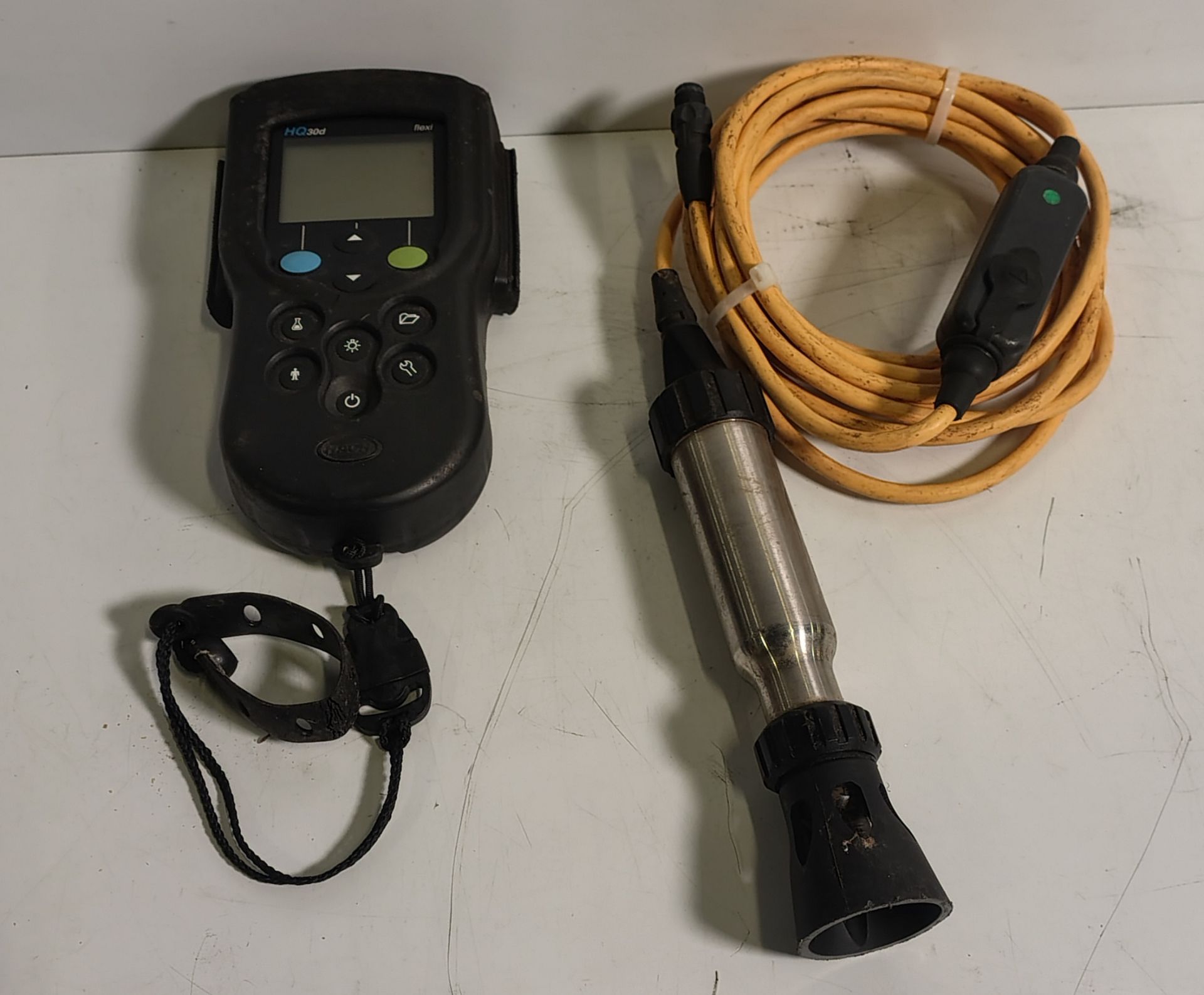 HACH Company HQ30D Portable dissolved Oxygen and conductivity tester in storage case - Image 2 of 5