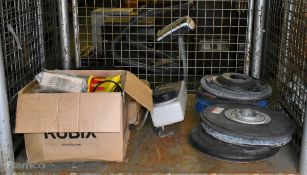 Mixed electric floor polisher/scrubbing pads, quick release tank and Karcher accessories