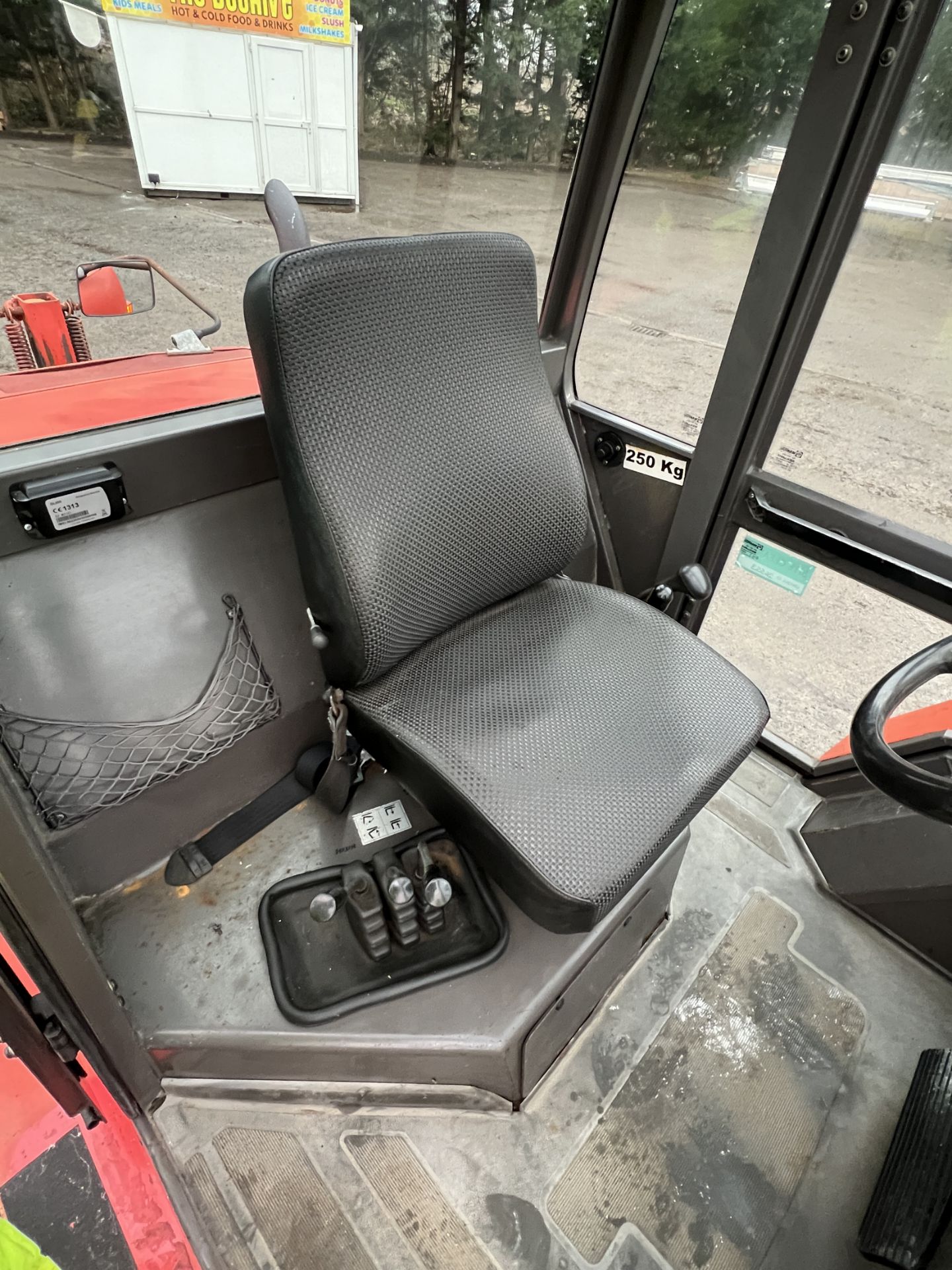Manitou M26-2 rough terrain forklift - 2002 model - 2560 hours - full details in the description - Image 23 of 31