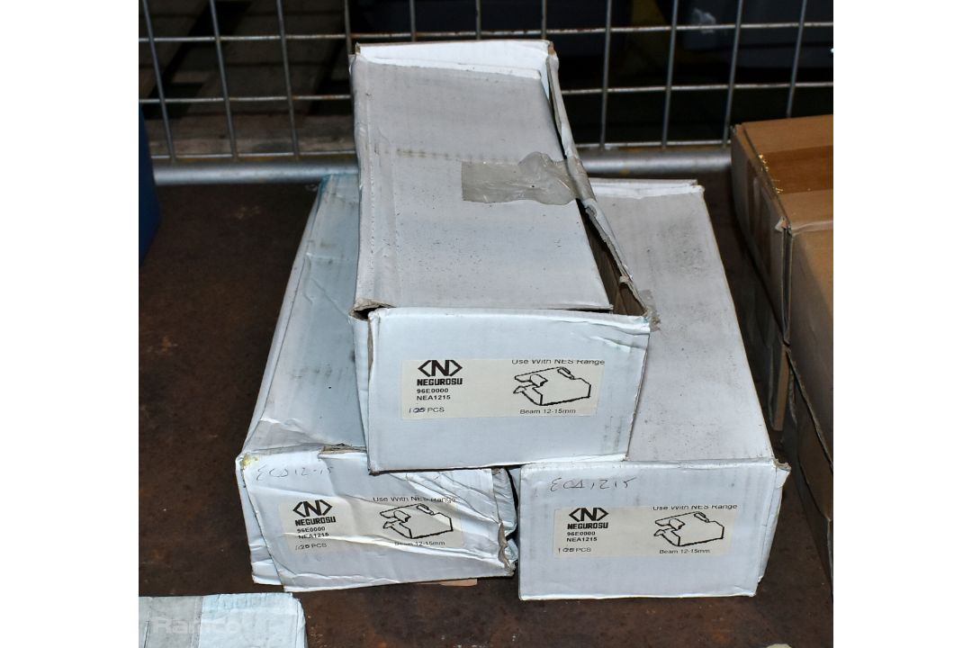 Workshop consumables - Renold SD 16B-1 offset chain link, hex bush, spring/beam/edge clips - Image 4 of 9