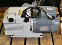 Oerlikon Leybold TRIVAC D16 B dual-stage rotary vane vacuum pump