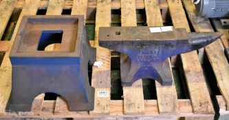 Brooks England 1986 blacksmiths anvil with stand