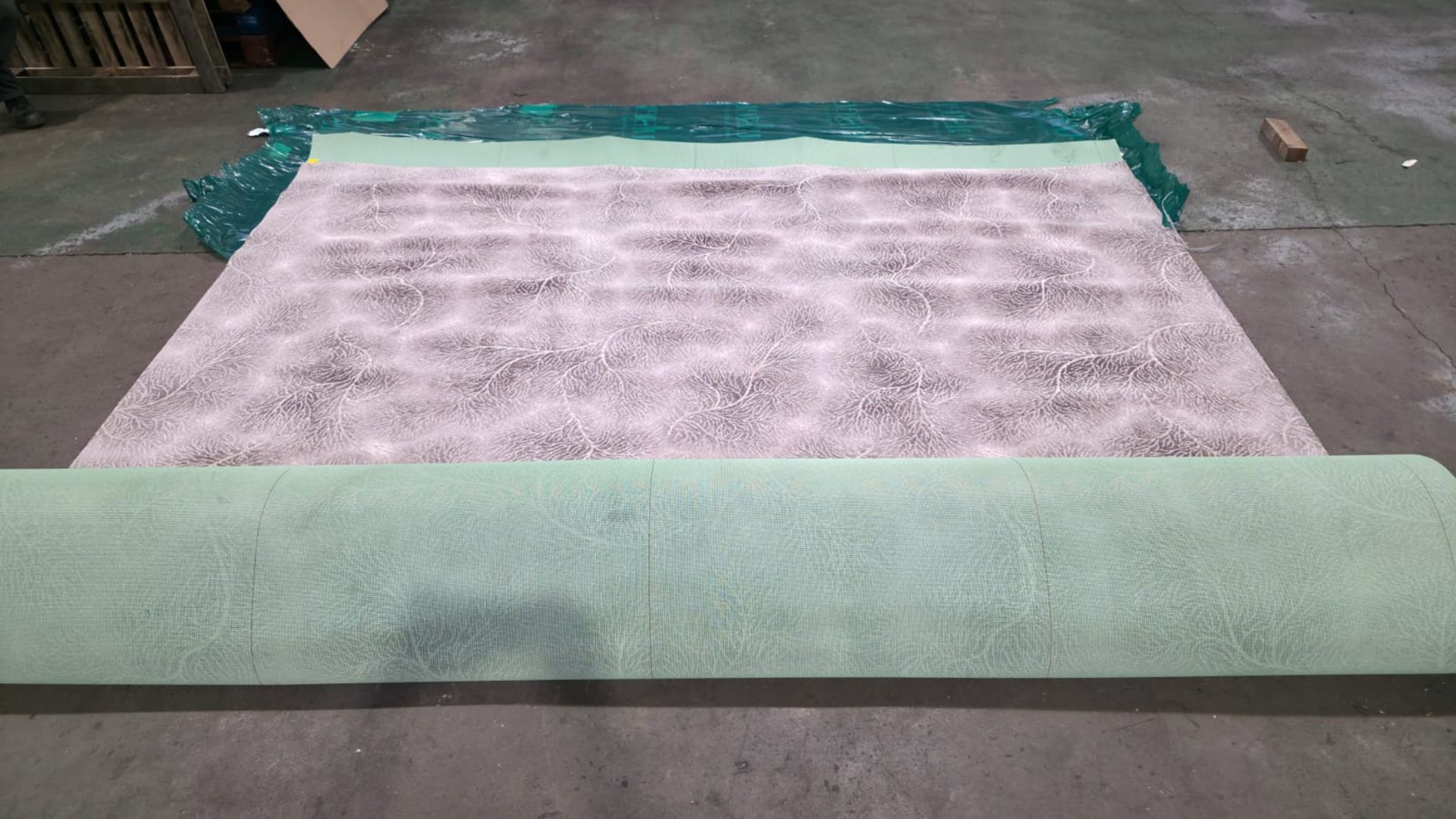 Ulster carpet - beige with a darker root / branch style pattern - see description - Image 5 of 10
