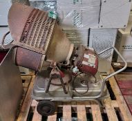 Shizuoka Seiki Co. LTD Val6 infrared heater - W 580 x D 1240 x H 1020mm