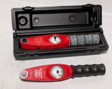 2x Gedore dial torque wrenches - 1/4 inch drive - 0.3-4Nmm (1 with case)