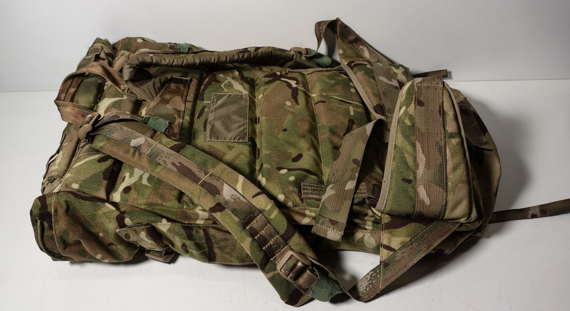 12x British Army DPM long convoluted rucksacks - Image 7 of 10