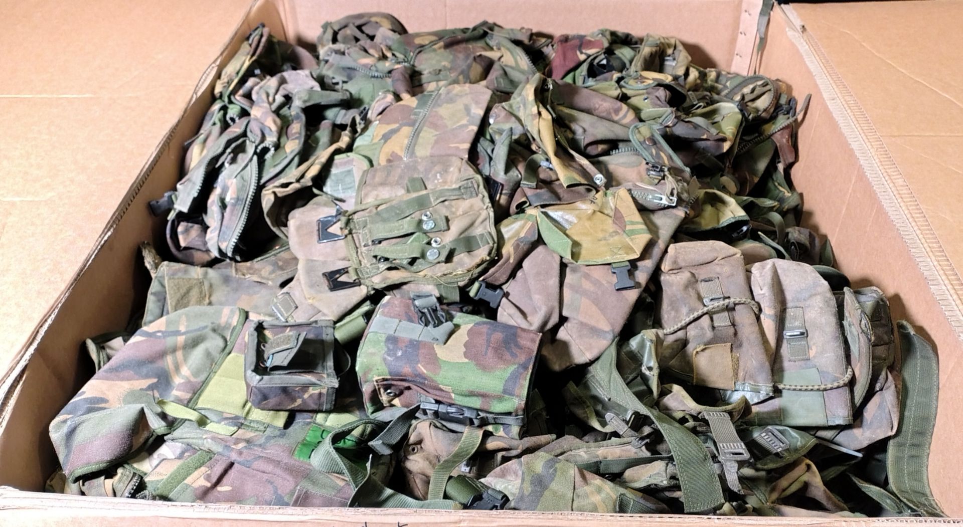 Various types of ex-military DPM accessories - 145kg – may require repair/be incomplete - Image 26 of 27