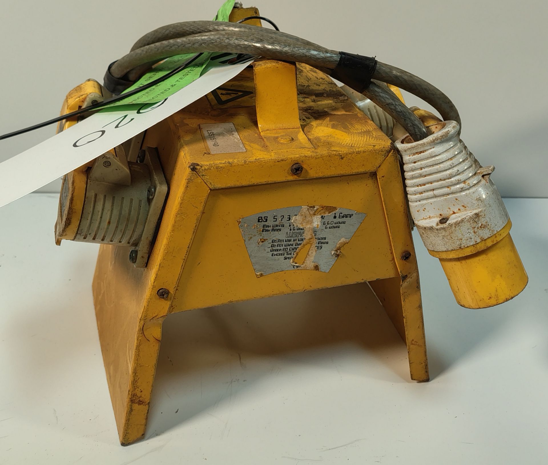 4x DEFENDER CEEFORM - 110V 16A 4 WAY Splitter Units - Image 3 of 6