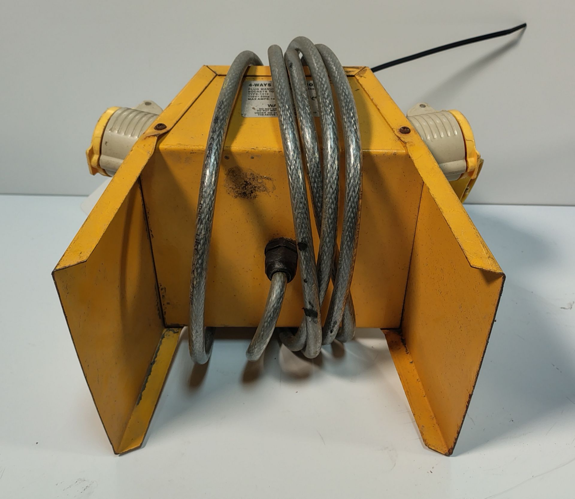 5x DEFENDER CEEFORM - 110V 16A 4 WAY Splitter Units - Image 7 of 14