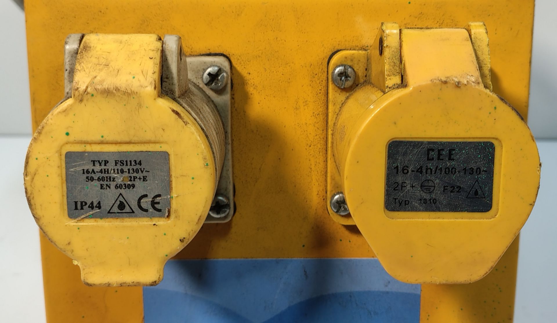 5x DEFENDER CEEFORM - 110V 16A 4 WAY Splitter Units - Image 9 of 14