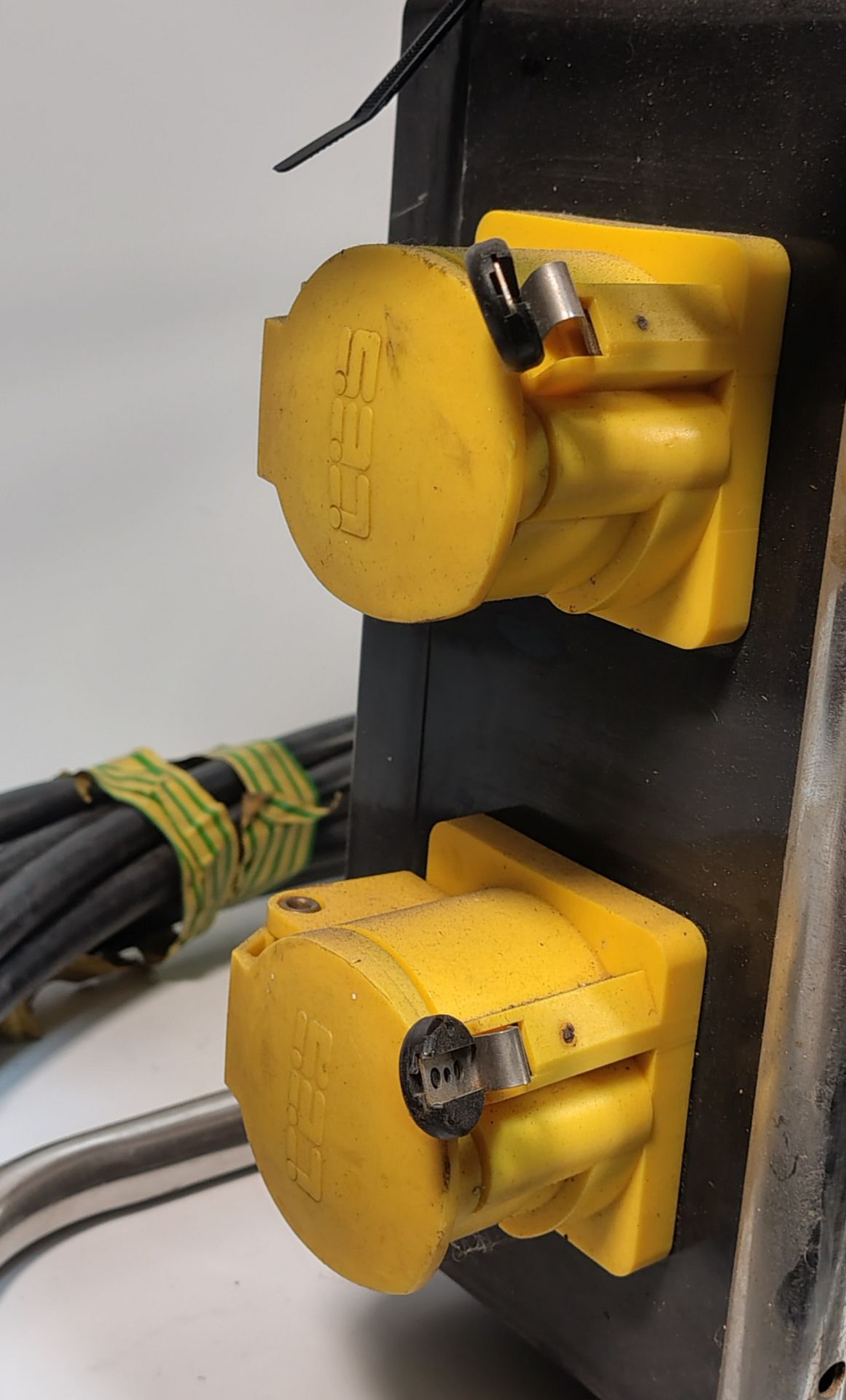 SA EQUIP PNSB110/15-4EX/STA - 110V 4 WAY EX. Splitter Unit (STAHL) - Image 5 of 6