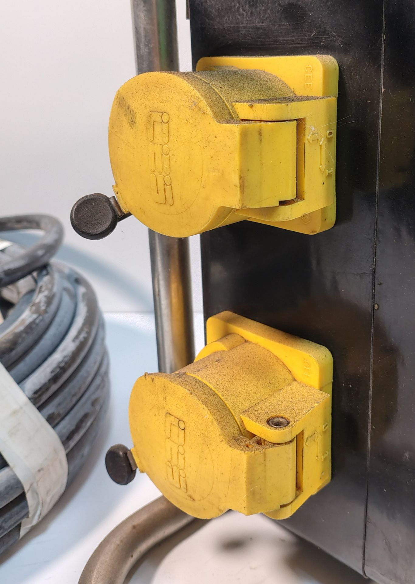 SA EQUIP PNSB110/15-4EX/STA - 110V 4 WAY EX. Splitter Unit (STAHL) - Image 5 of 8