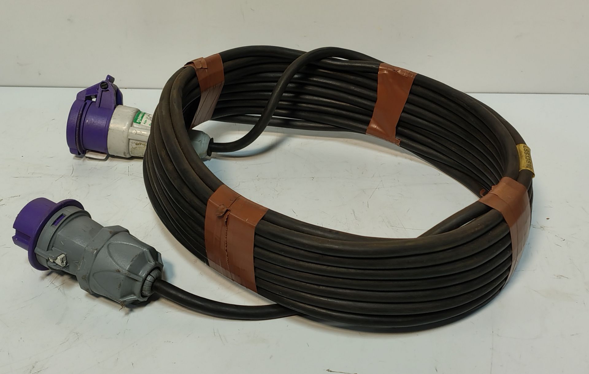 34x SES H07 - 24V 16A 14m H07 Extension Cables - Image 2 of 4