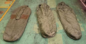 30x Medium weight sleeping bags - various types - may include arctic