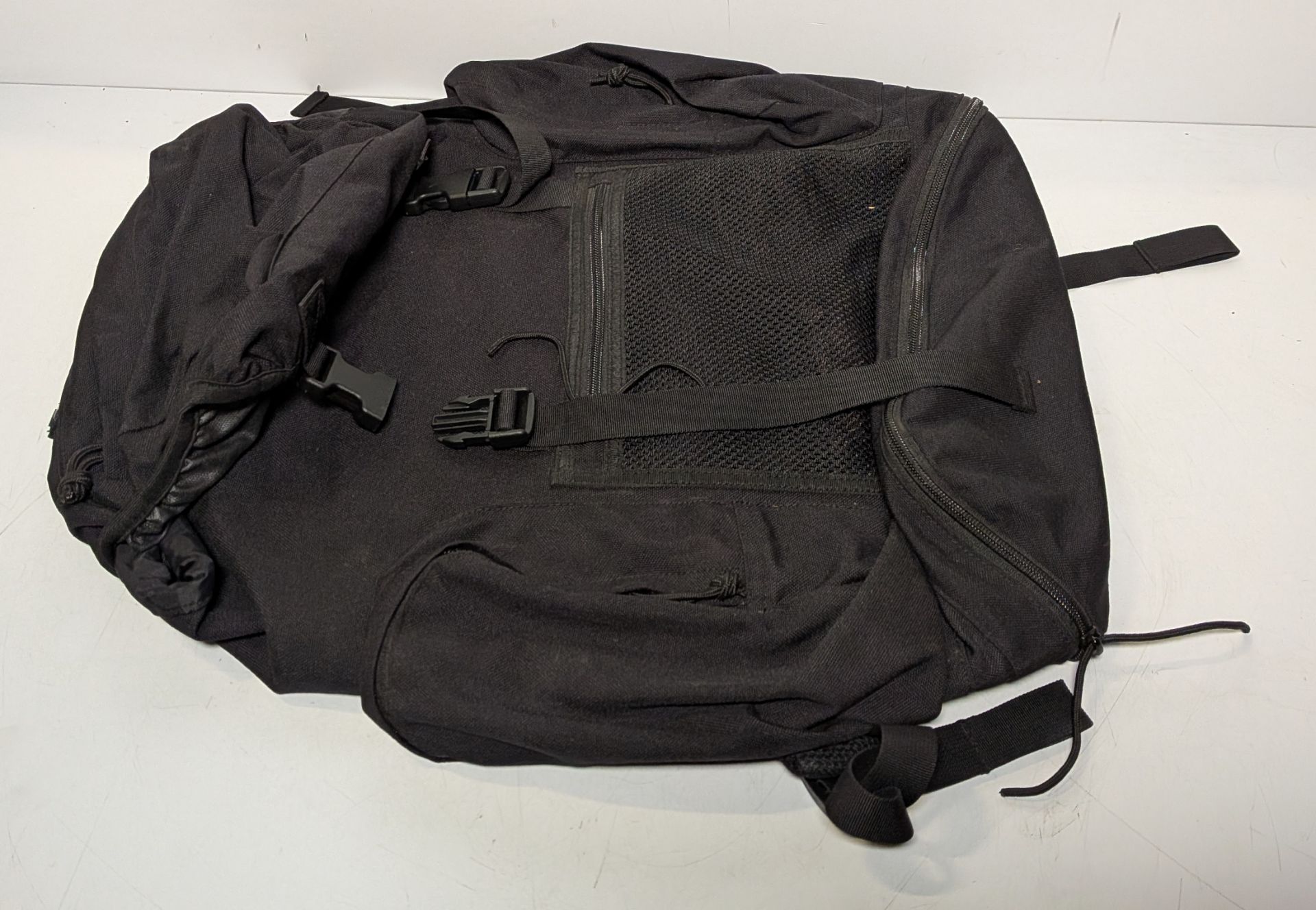 30x British Army 30L rucksacks - black