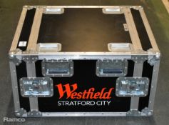 Black and silver flight case - EMPTY - W 620 x D 770 x H 410mm