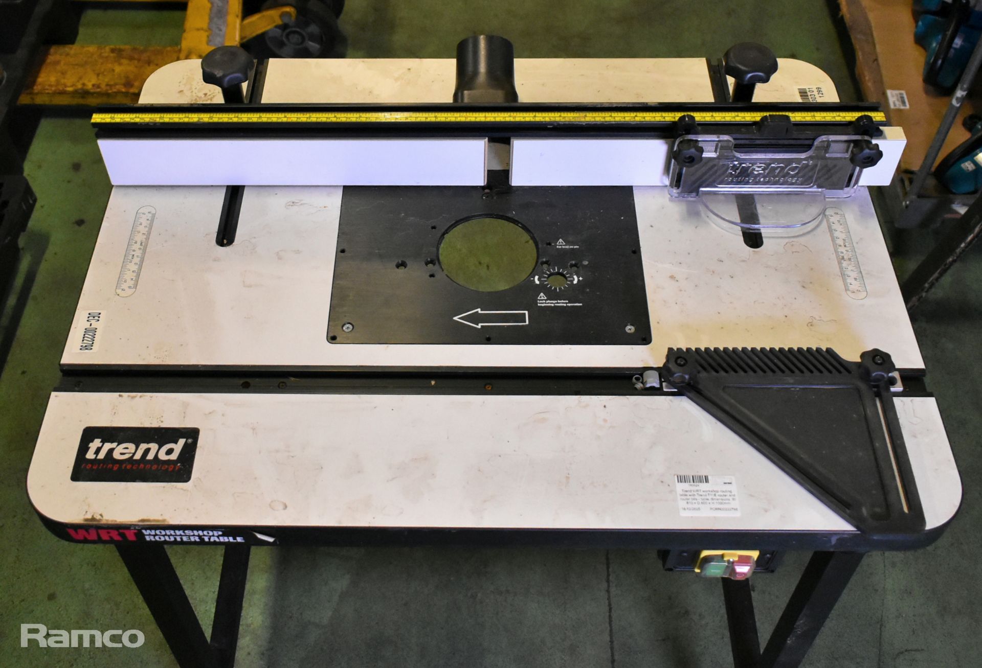 Trend WRT workshop routing table with Trend T11E router and router bits ...