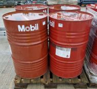 4x Mobil Mobilgear 600 XP 220 oil - 208L drums