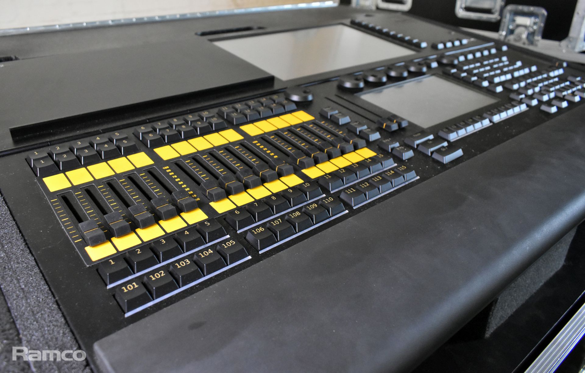 MA lighting GrandMA2 lighting console - full details in the description - Image 2 of 16