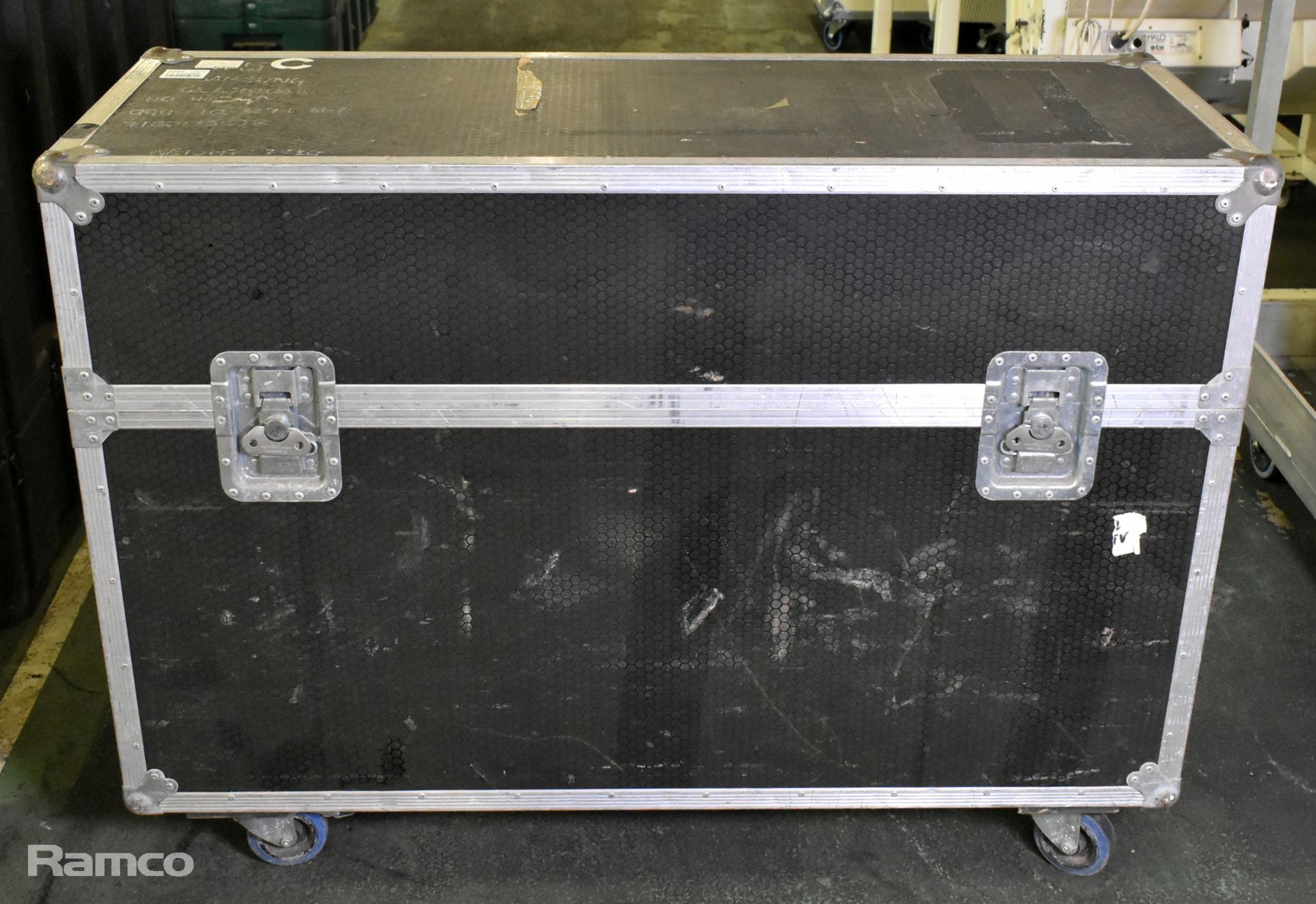 Transport and storage flight case - L 1240 x W 490 x H 920mm - Image 3 of 6