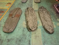 30x Medium weight sleeping bags - various types - may include arctic