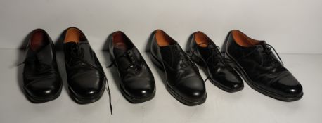 339x Unsorted unpaired & odd shoes - various conditions - see pictures for examples