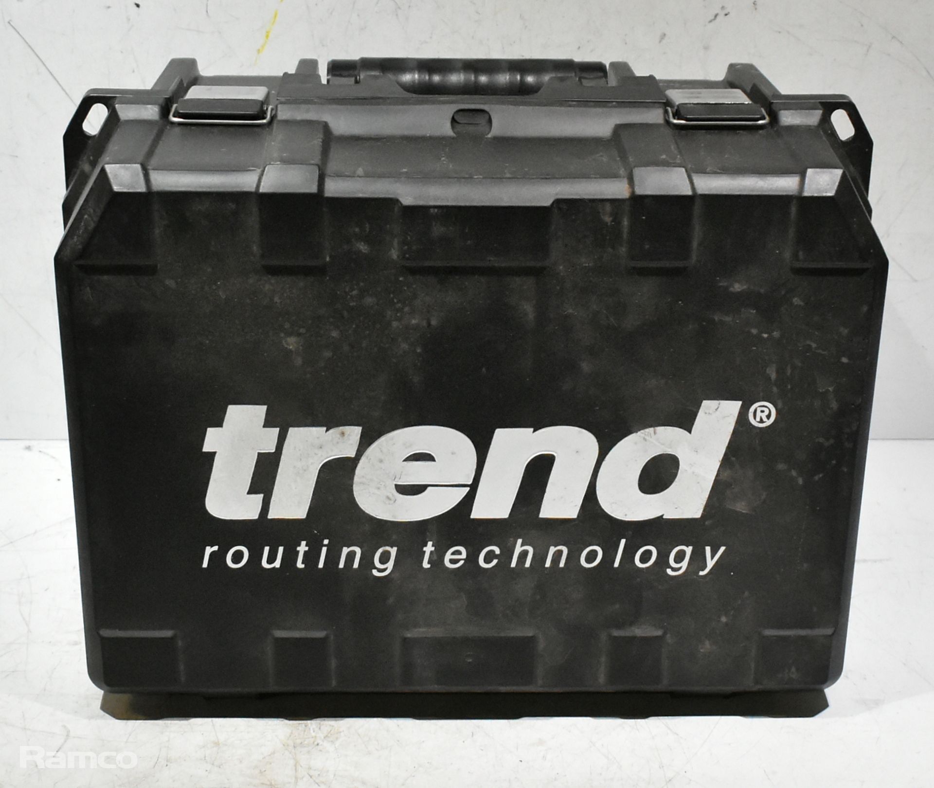 Trend WRT workshop routing table with Trend T11E router and router bits ...