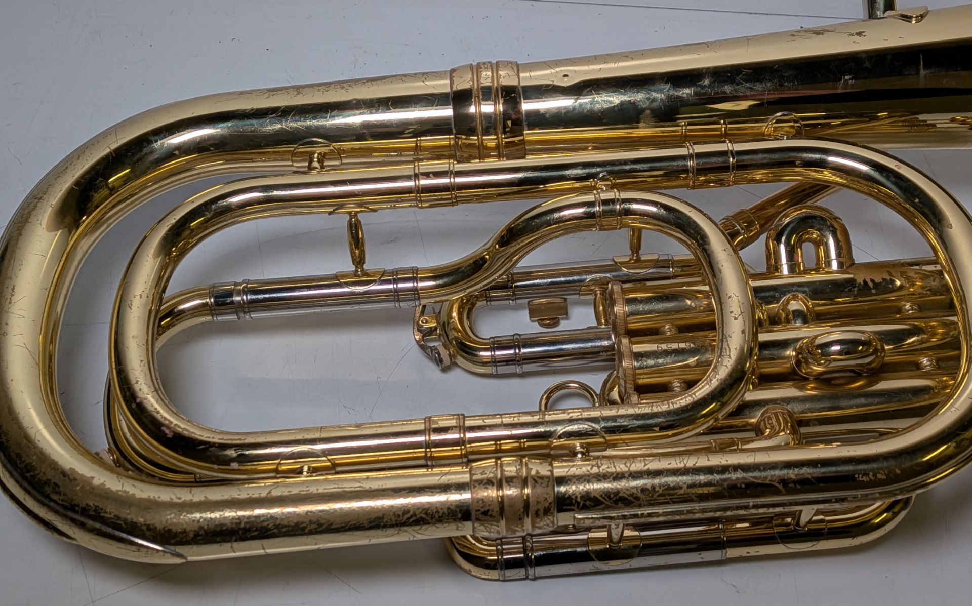 Yamaha Neo YBH831 baritone horn in Yamaha Neo hard storage case - Serial No: 496159 - Image 6 of 10