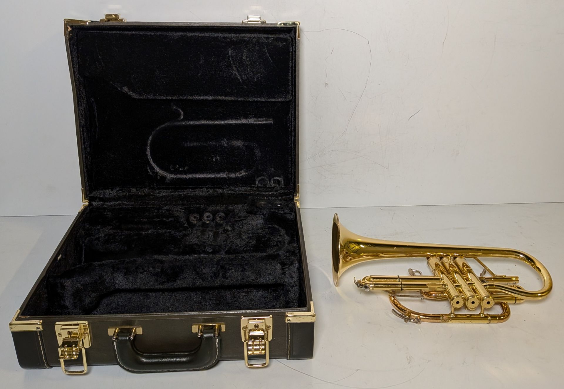 Yamaha Neo YCR8335 cornet in Yamaha Neo hard storage case - Serial No: C81440 - Image 2 of 11