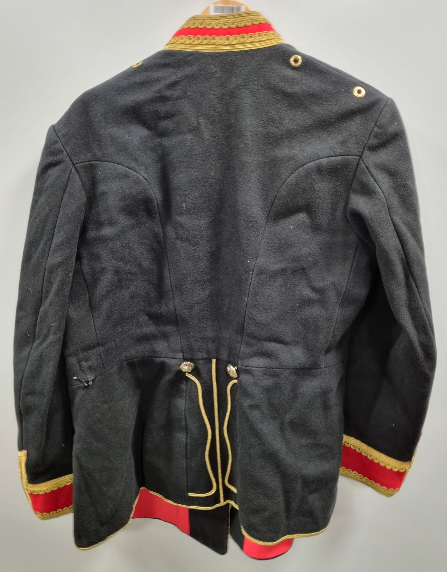 British Forces black and red tunic - In need of repair - see pictures for size - Image 5 of 6