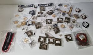 356x Box of British forces mixed ranks badges and pins - see pictures for selection