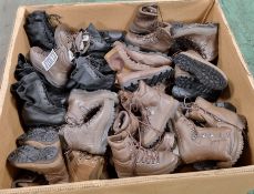 50x pairs of grade 1 various combat boots - may include - Magnum, YDS, Haix - mixed sizes