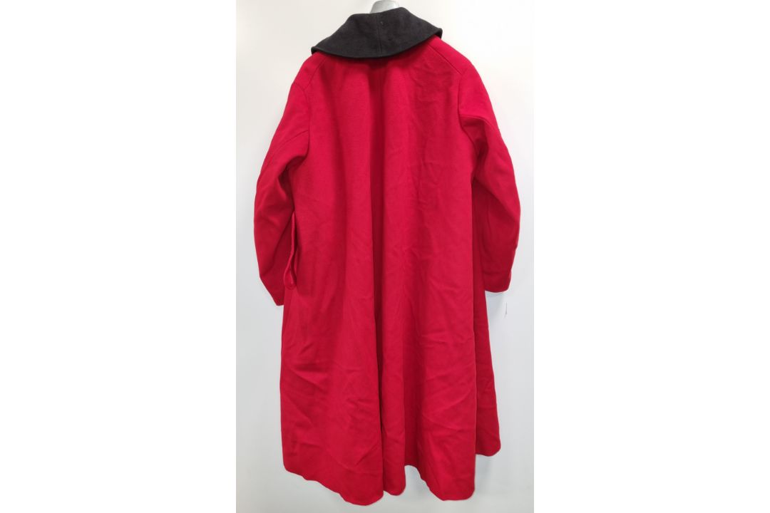 7x Life guards mans red and black cloaks With defects, in need of repair - Image 6 of 7