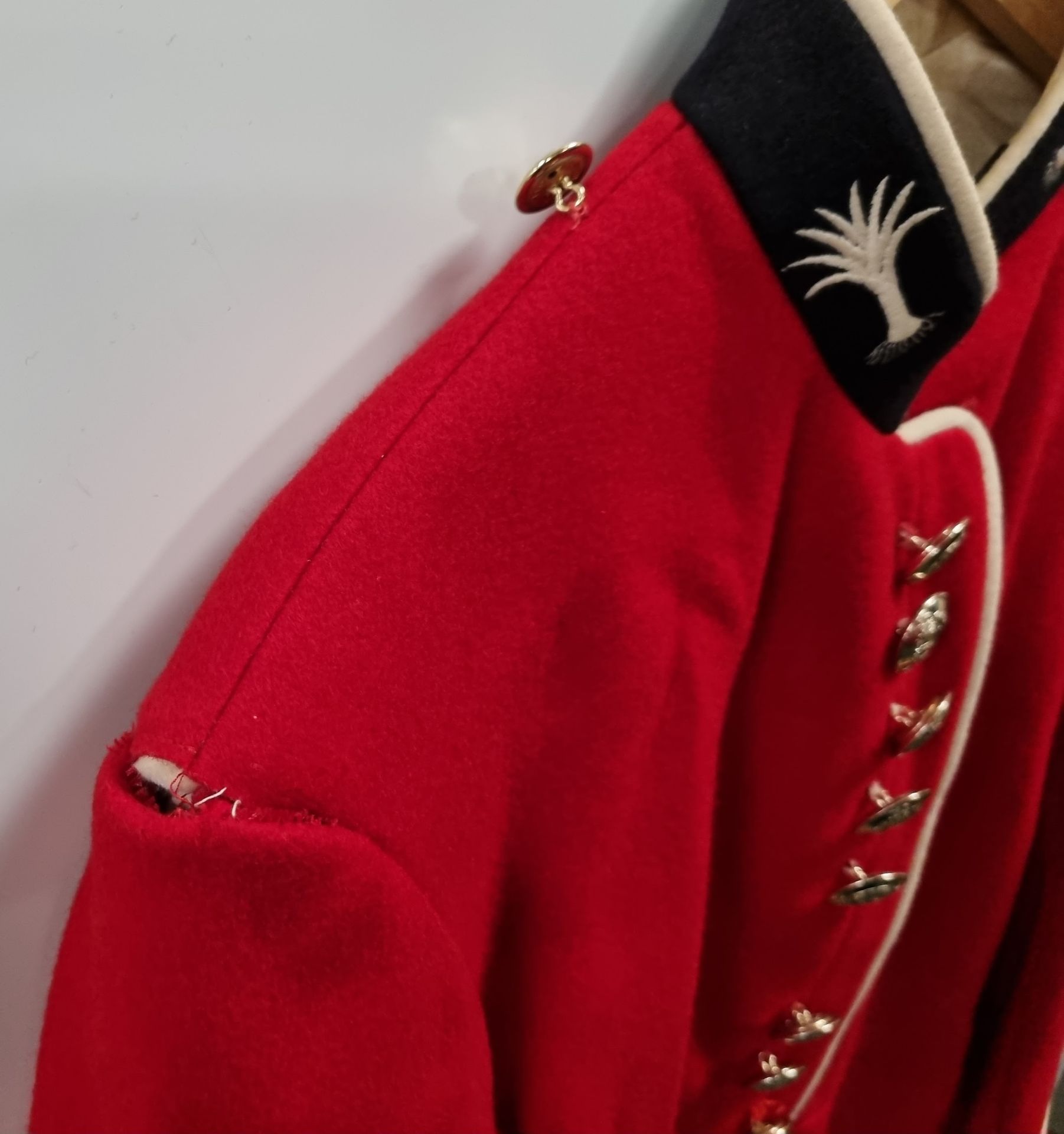 British Forces Tunic - Red - see pictures for size - with defects, in need of repair - Image 4 of 8