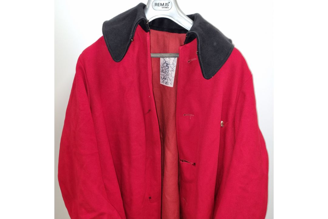 7x Life guards mans red and black cloaks With defects, in need of repair - Image 3 of 7