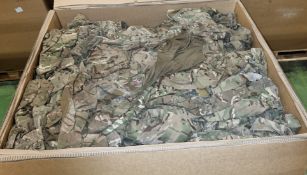 Various types of ex-military camo clothing - may include accessories - 204 kg – may require repair