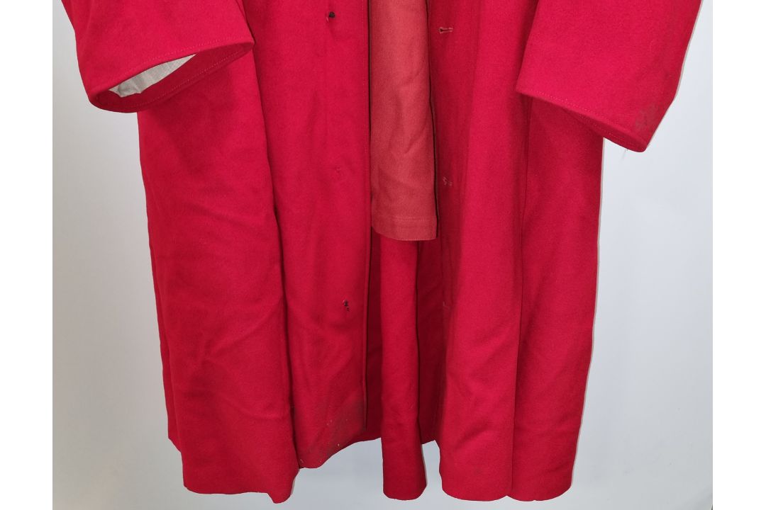 7x Life guards mans red and black cloaks With defects, in need of repair - Image 4 of 7