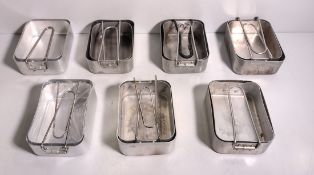 43x Individual British Army pan mess tins - mixed sizes