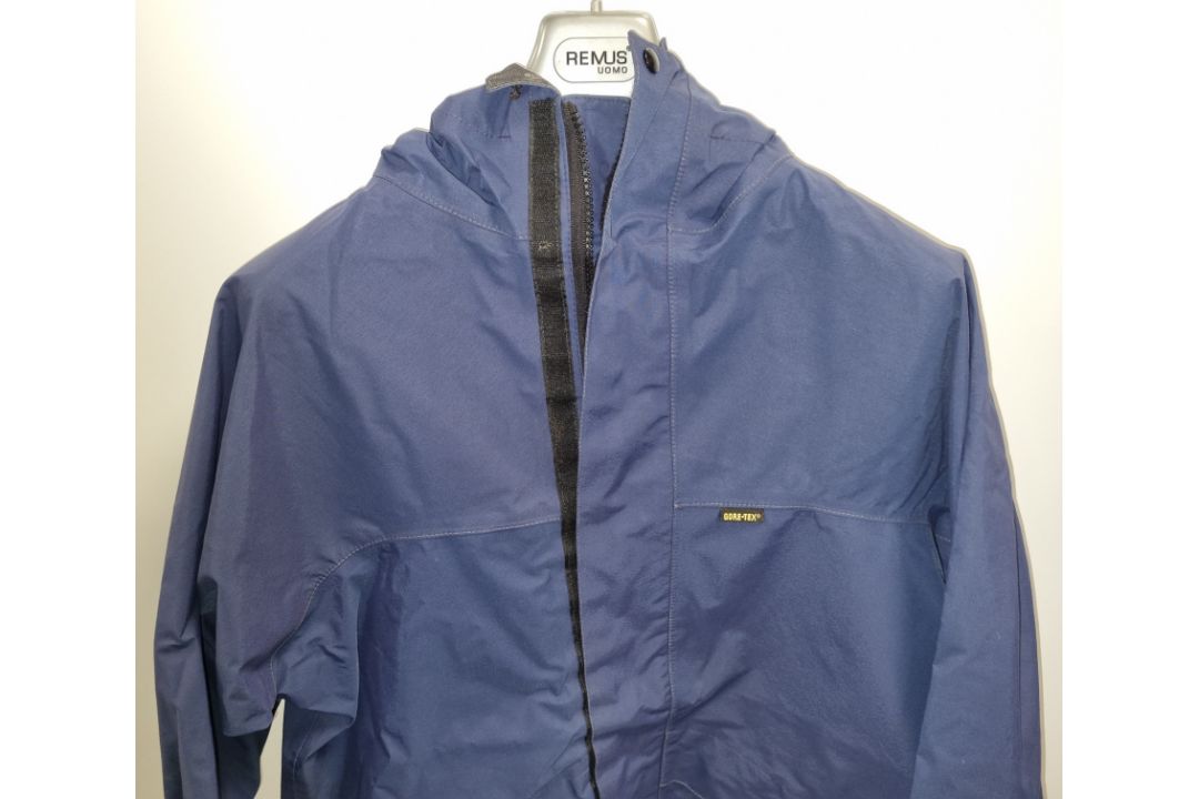 30x Gore-tex waterproof jackets - Blue - large - Image 2 of 10