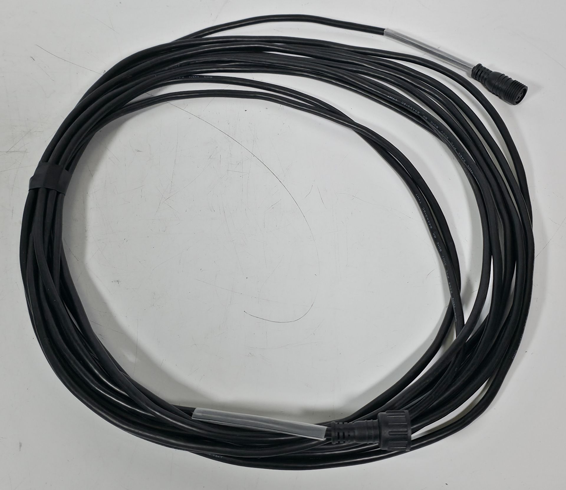 60x waterproof Hydralock DMX data cables in black stack storage crate - mixed cable lengths - Image 5 of 11
