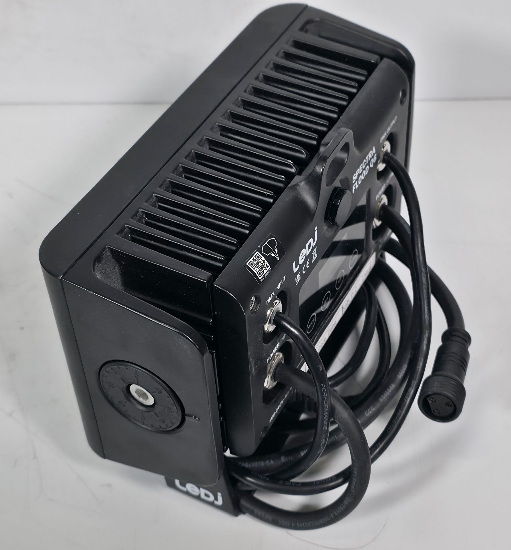 5x Prolight LEDj Spectra Flood Q6 6 x 5W quad-colour LED (RGBW) exterior fixtures lights in case - Image 12 of 16