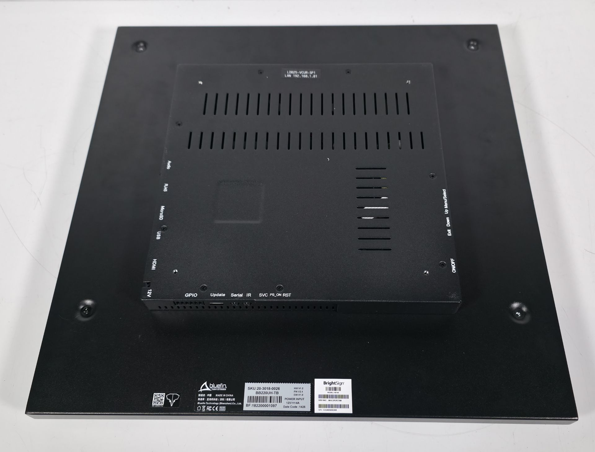 BlueFin BB220UH-TB 22 inch square display screen with BrightSign HS145 player and power cable - Image 2 of 9