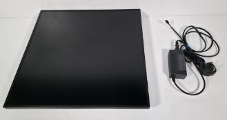 BlueFin BB220UH-TB 22 inch square display screen with BrightSign HS145 player and power cable