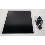 BlueFin BB220UH-TB 22 inch square display screen with BrightSign HS145 player and power cable