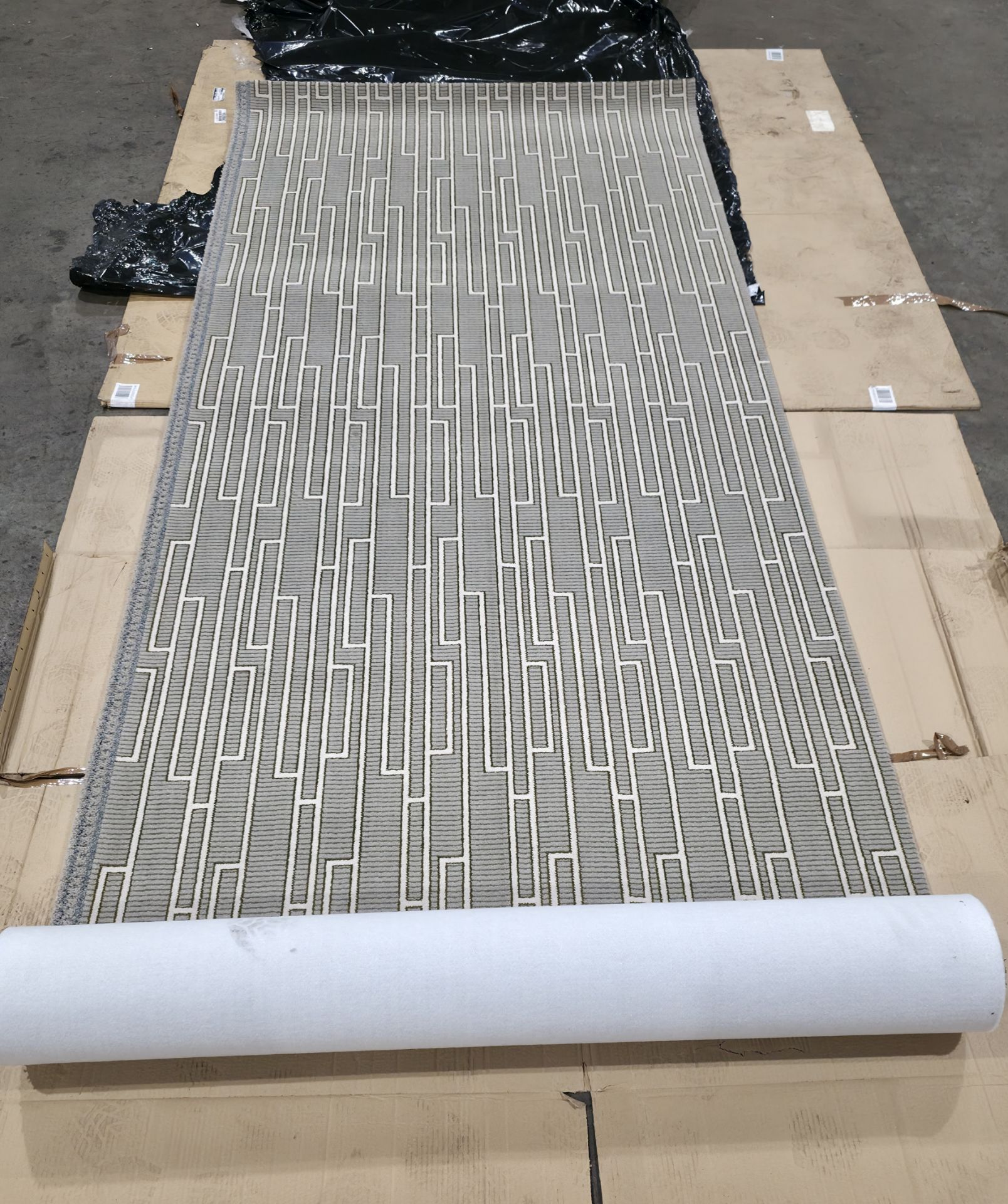 5x rolls of Hammer Tæpper A/S carpet - full details in the description - Image 3 of 12