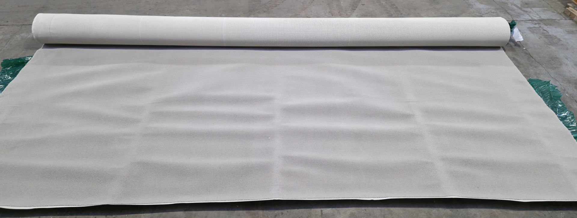 2x rolls of Ulster and 1x roll of Hammer Tæpper A/S carpet - various sizes - details in the desc. - Image 7 of 28